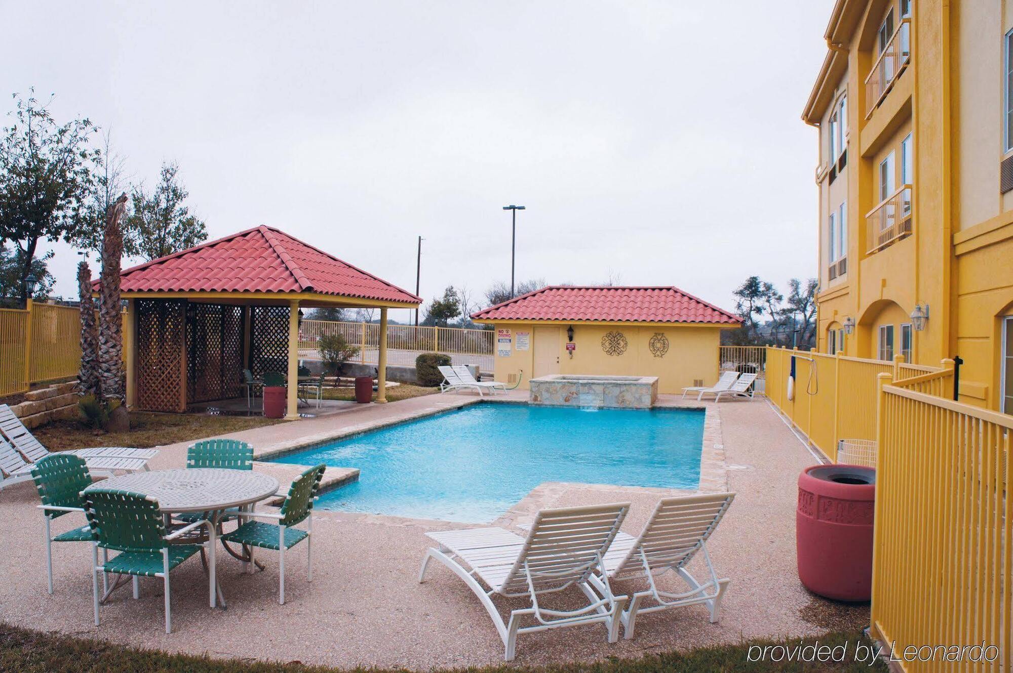 Hotel La Quinta By Wyndham Fredericksburg Esterno foto